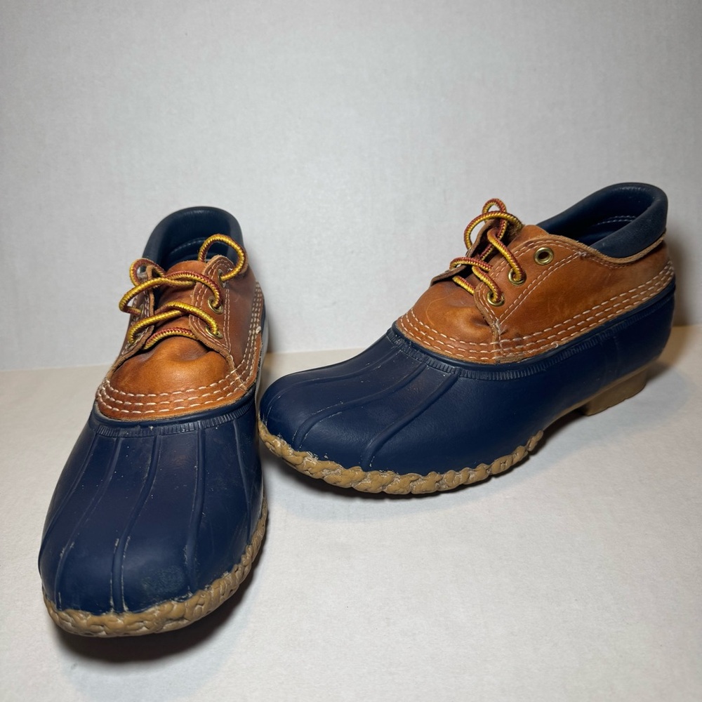 LL Bean Bean Boots Men’s 7 Navy Brown Leather Duck Boots Classic Preppy Gorpcore